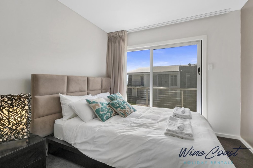 Esplanade Escape By Wine Coast Holiday Rentals — photo 32