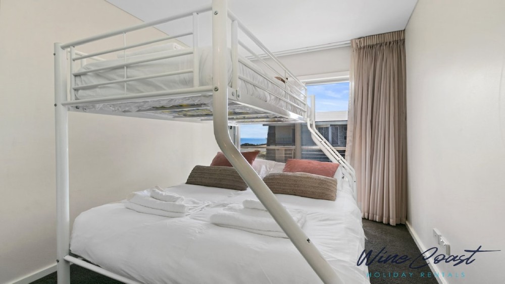 Esplanade Escape By Wine Coast Holiday Rentals — photo 67