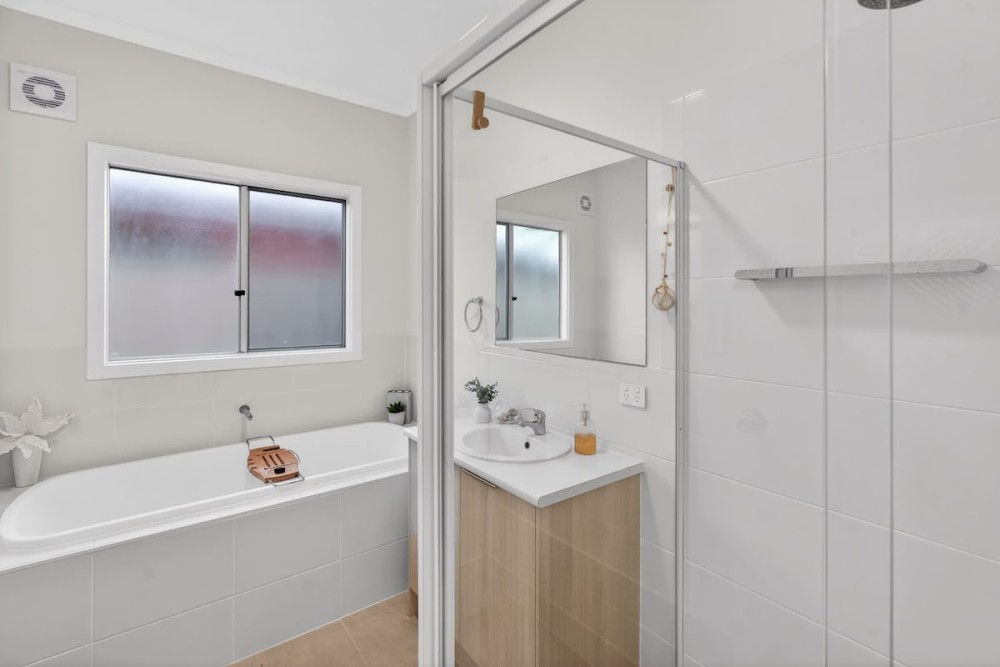 Marina Breeze - Excelsior Pde — photo 15