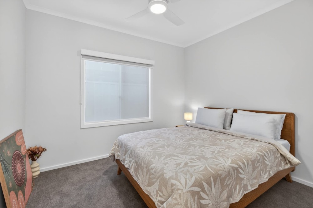 Marina Breeze - Excelsior Pde — photo 12