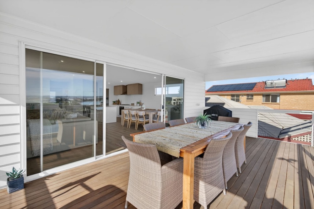 Marina Breeze - Excelsior Pde — photo 37
