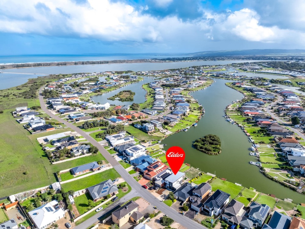 Marina Breeze - Excelsior Pde — photo 35