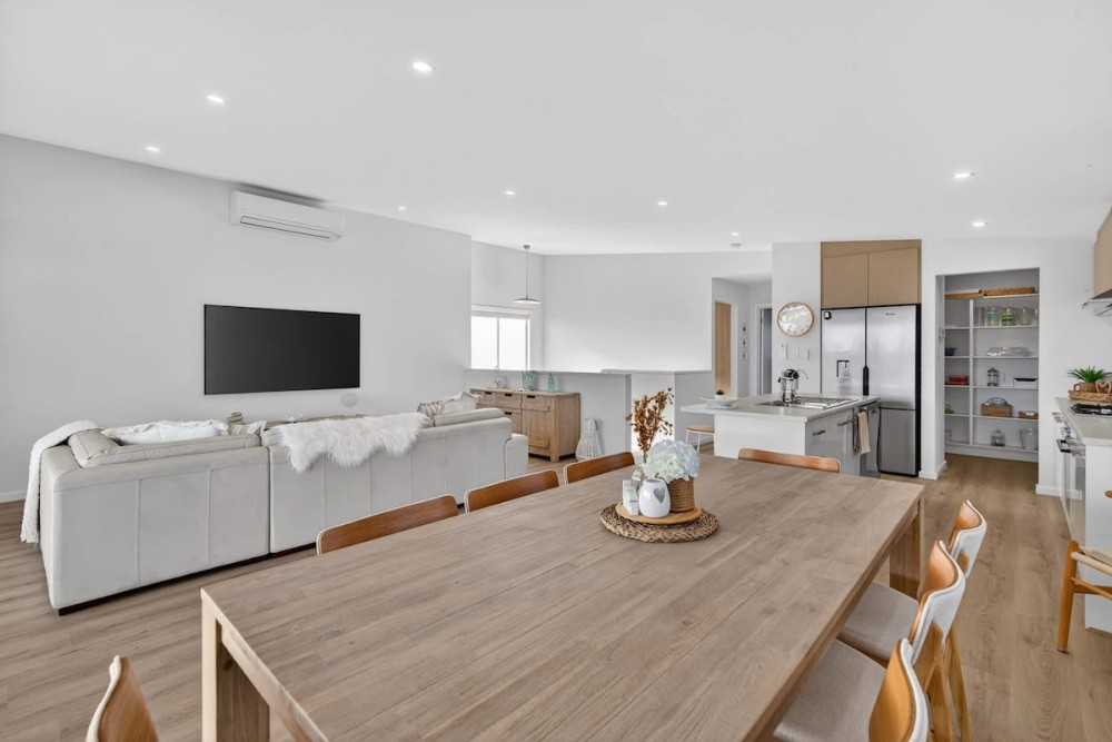 Marina Breeze - Excelsior Pde — photo 28