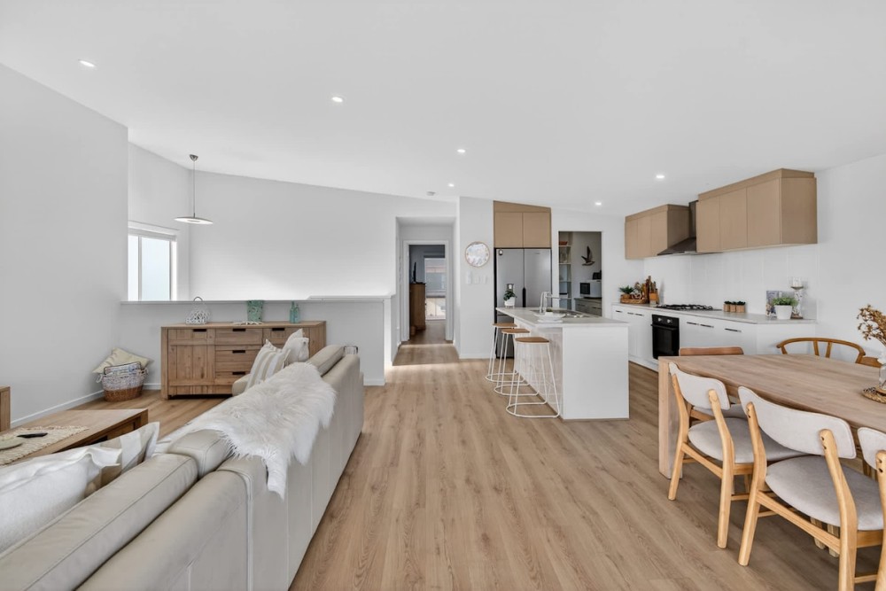 Marina Breeze - Excelsior Pde — photo 30