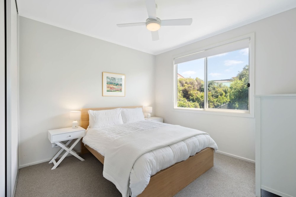 74 Corcoran Avenue, Coastal family retreat — photo 11