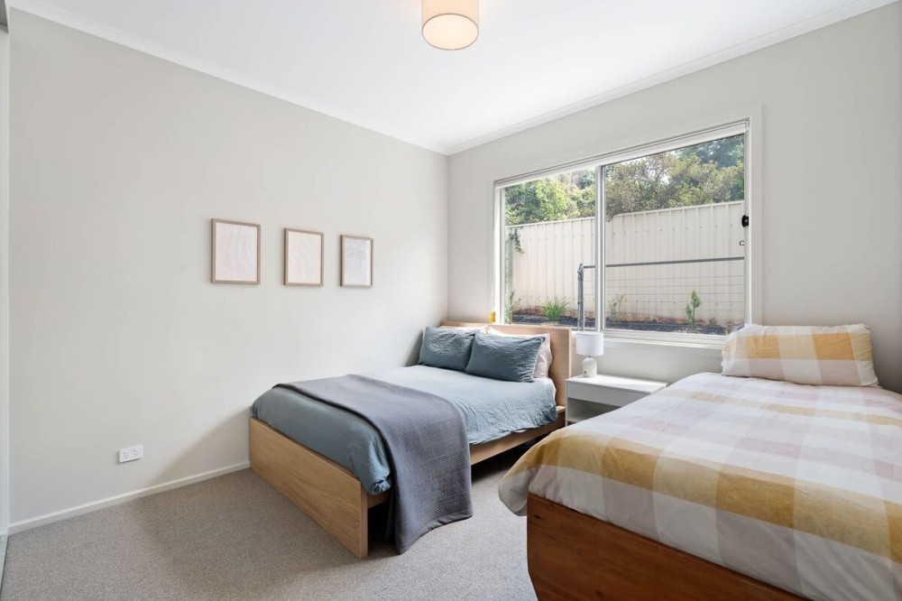 74 Corcoran Avenue, Coastal family retreat — photo 16