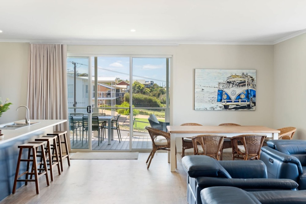 74 Corcoran Avenue, Coastal family retreat — photo 3