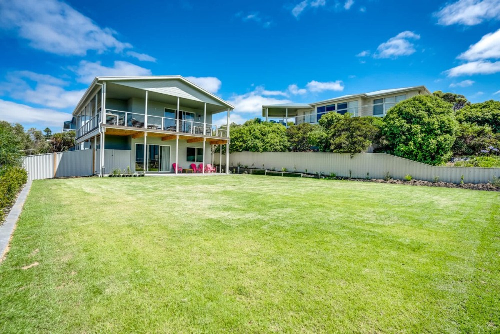 74 Corcoran Avenue, Coastal family retreat — photo 39