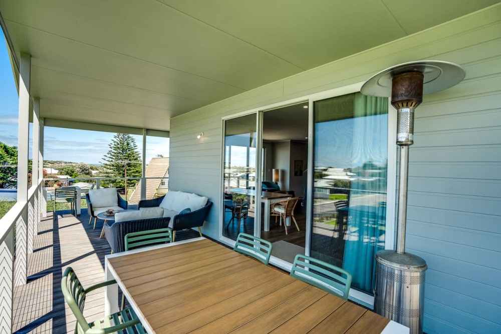 74 Corcoran Avenue, Coastal family retreat — photo 30