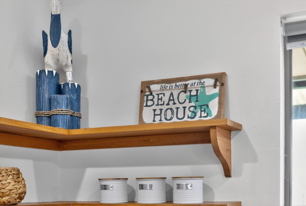 Beach - River shack — photo 13