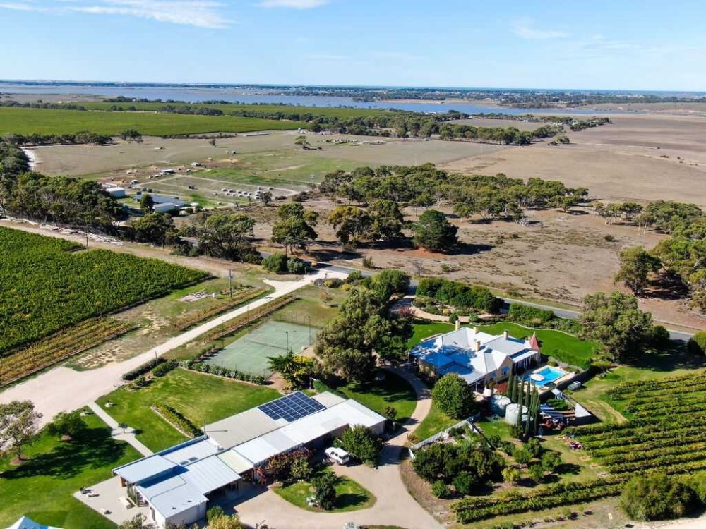 Villa & Sauna Steps to Cellar Door & Weddings — photo 47