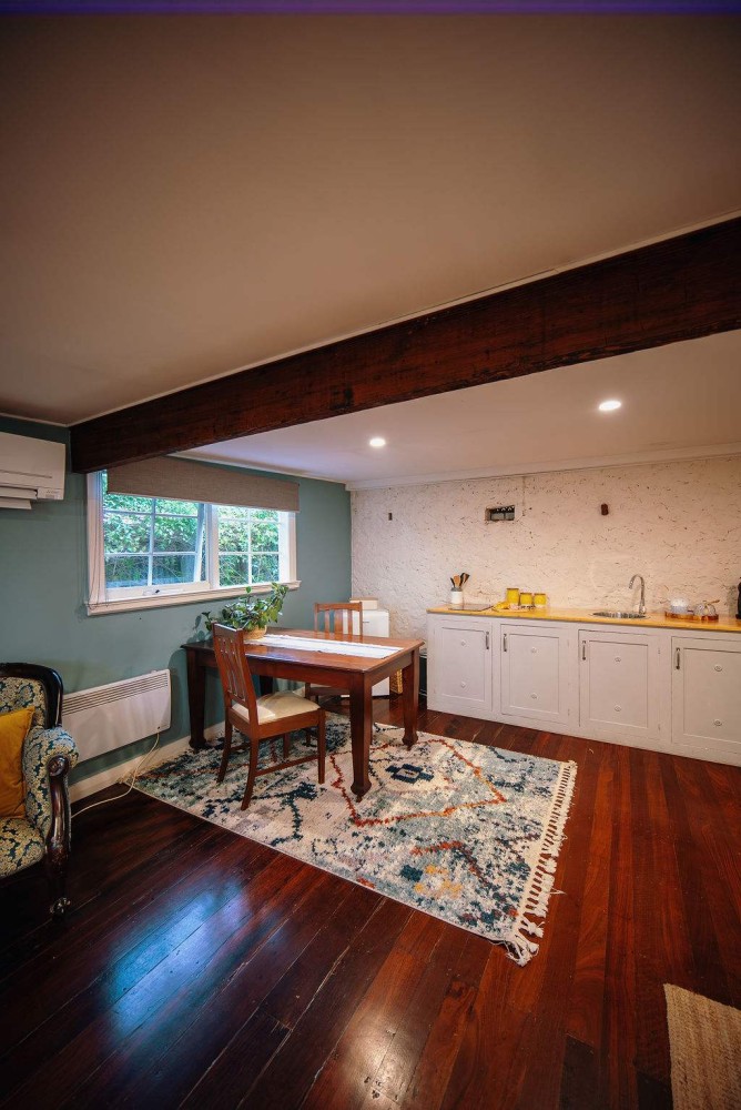 Couples Cottage Escape Cellar Door Bath — photo 35