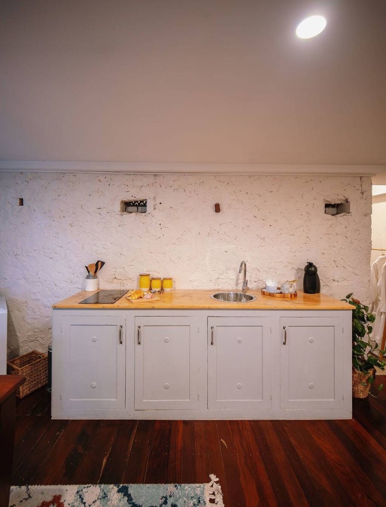 Couples Cottage Escape Cellar Door Bath — photo 29