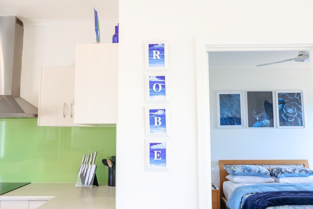128 The Esplanade — photo 8