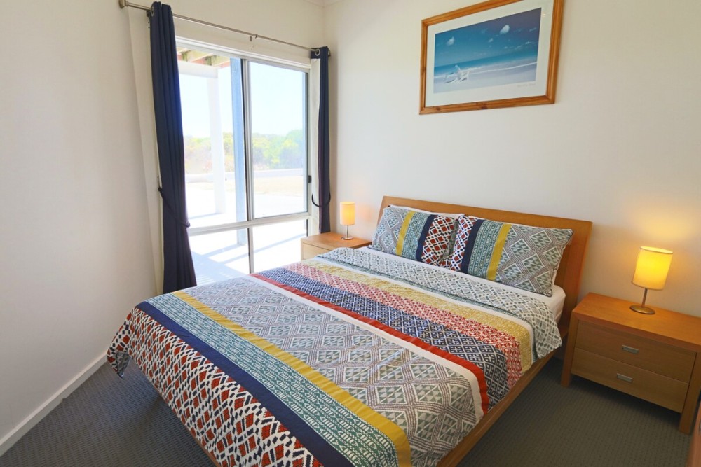 128 The Esplanade — photo 15