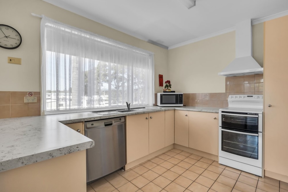 Beachfront Apartments: Upstairs — photo 3