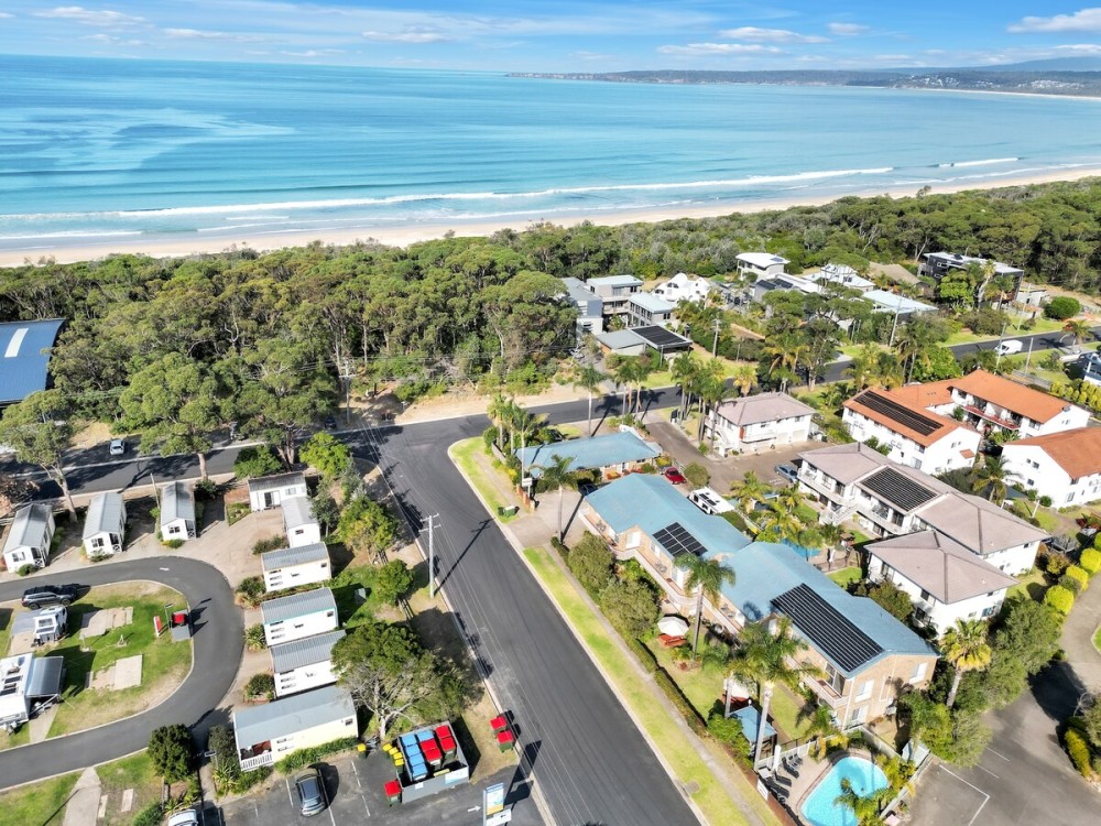 Beachfront Apartments: Upstairs — photo 16