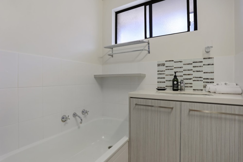Capri Standard Apartments - Merimbula — photo 16