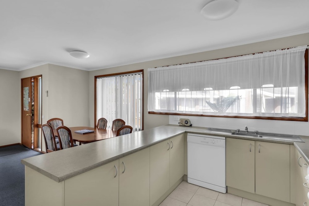 Anchor Bell Apartment - Sleeps 4 — photo 4