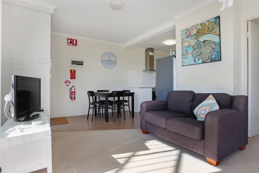 Calendo Apartments - Unit 1 — photo 3