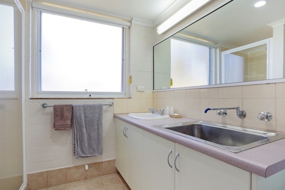 Calendo Apartments - Unit 1 — photo 8