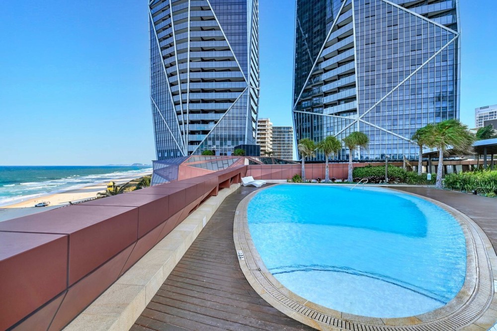 Jewel 27 Luxury 5 Star Beachfront King & Queen — photo 23