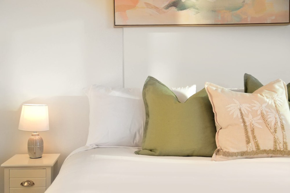 Jewel 27 Luxury 5 Star Beachfront King & Queen — photo 13