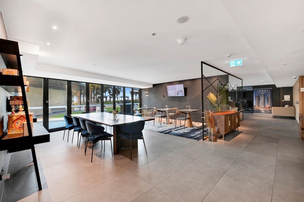 Jewel 27 Luxury 5 Star Beachfront King & Queen — photo 29