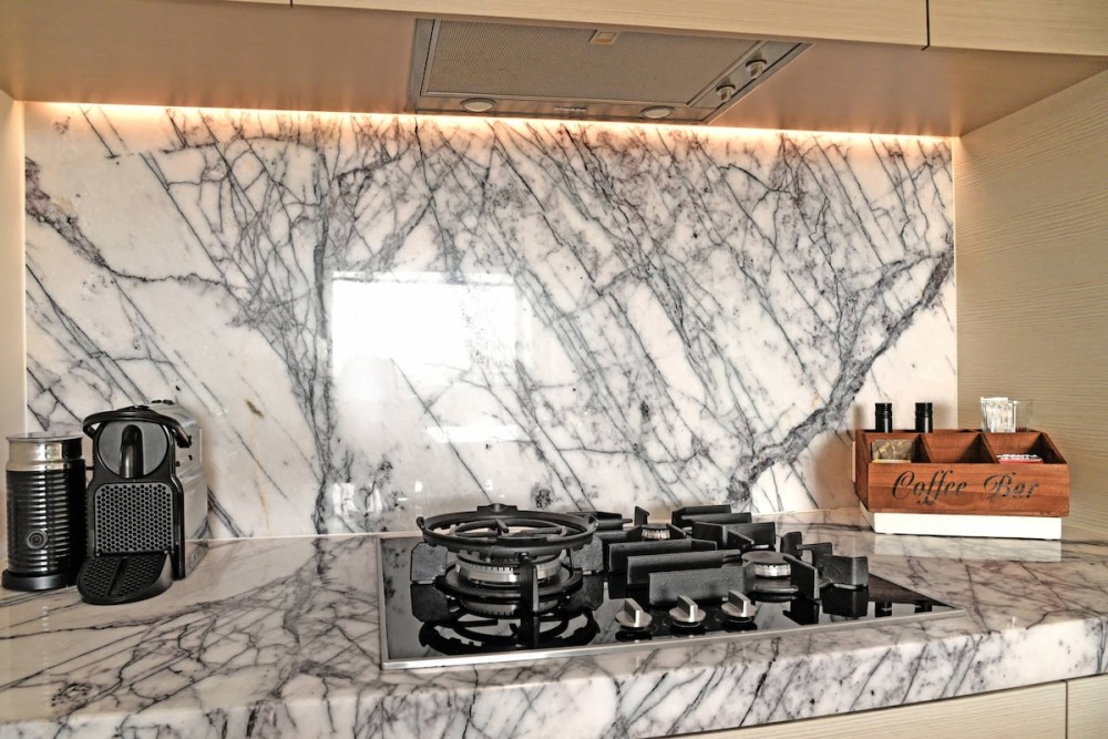 Jewel 27 Luxury 5 Star Beachfront King & Queen — photo 22
