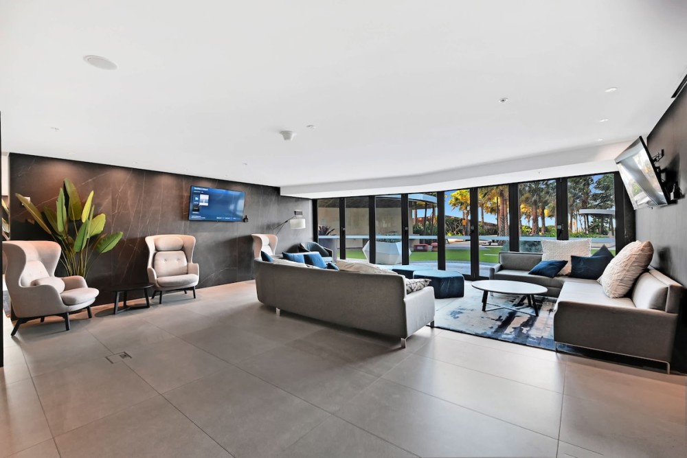 Jewel 27 Luxury 5 Star Beachfront King & Queen — photo 31