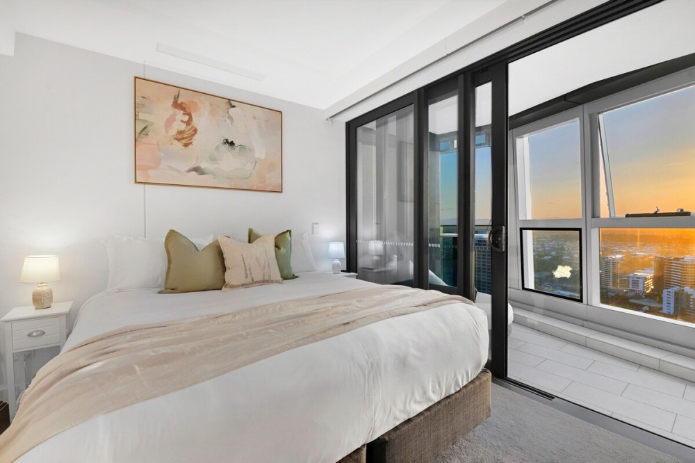 Jewel 27 Luxury 5 Star Beachfront King & Queen — photo 1