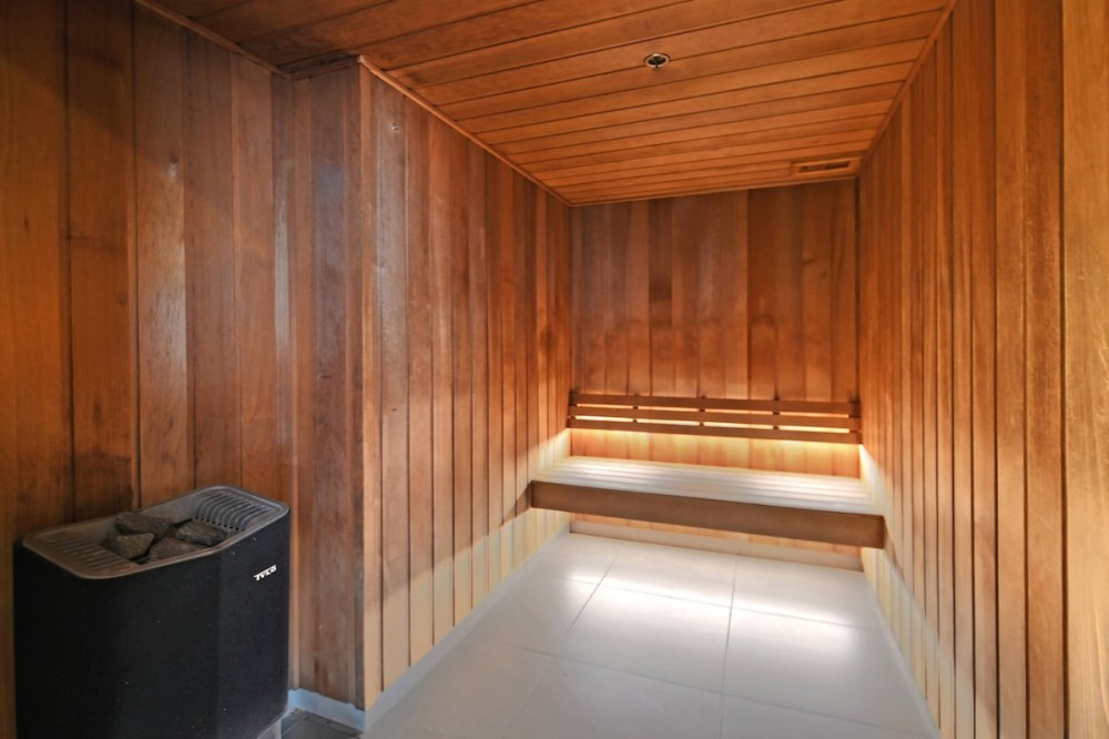 Jewel 27 Luxury 5 Star Beachfront King & Queen — photo 27