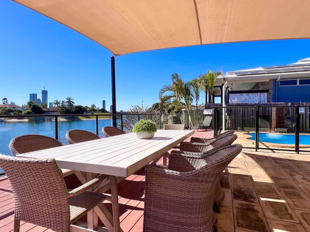 Waterfront Family House with Pool, BBQ — photo 32