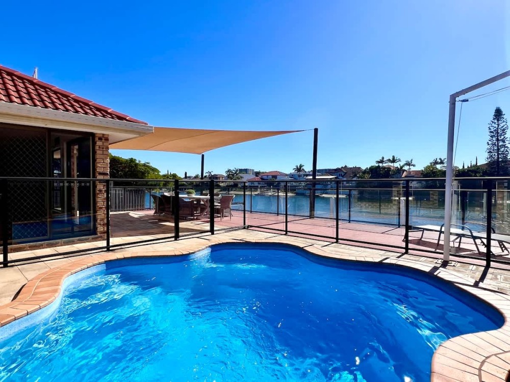Waterfront Family House with Pool, BBQ — photo 7