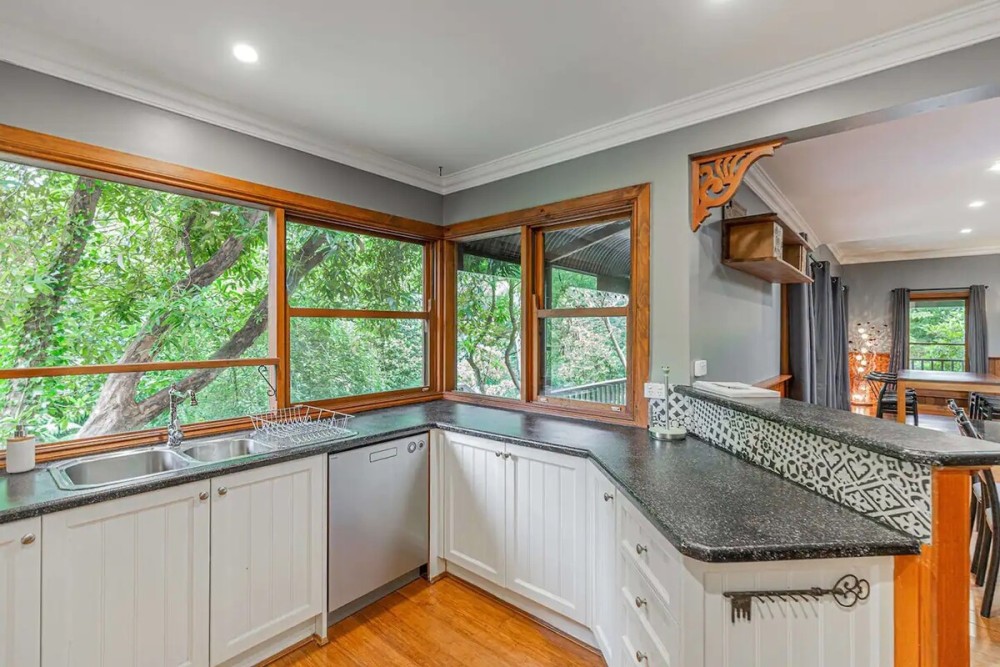 Tranquil 4 bed 2 bath Cottage with fire place — photo 10