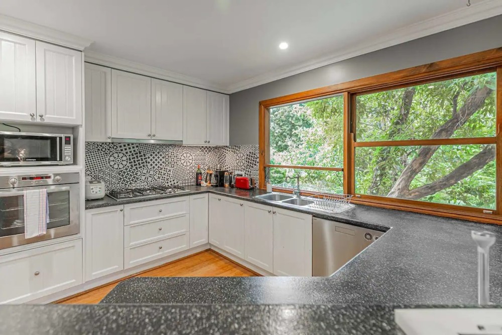 Tranquil 4 bed 2 bath Cottage with fire place — photo 26