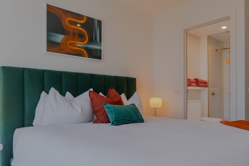 King Bed Suite- 2b2b -FreePark & MelbourneCityView — photo 17