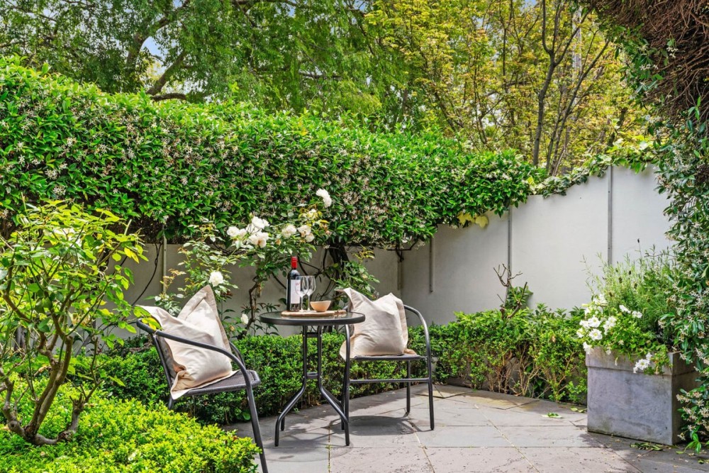 Yarra Cottage | Botanical Gardens & CBD | Carpark — photo 10