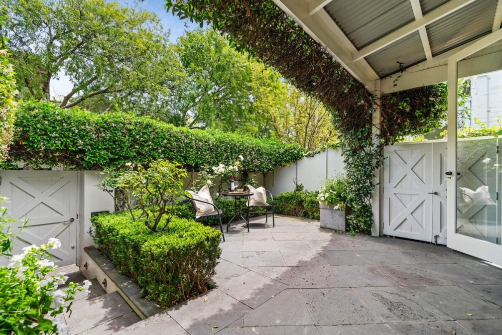 Yarra Cottage | Botanical Gardens & CBD | Carpark — photo 30