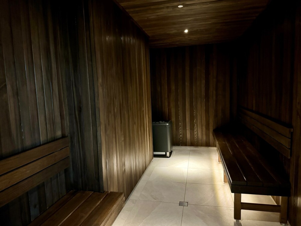 CBD 1BR Retreat | Heated Pool & Gym — photo 29