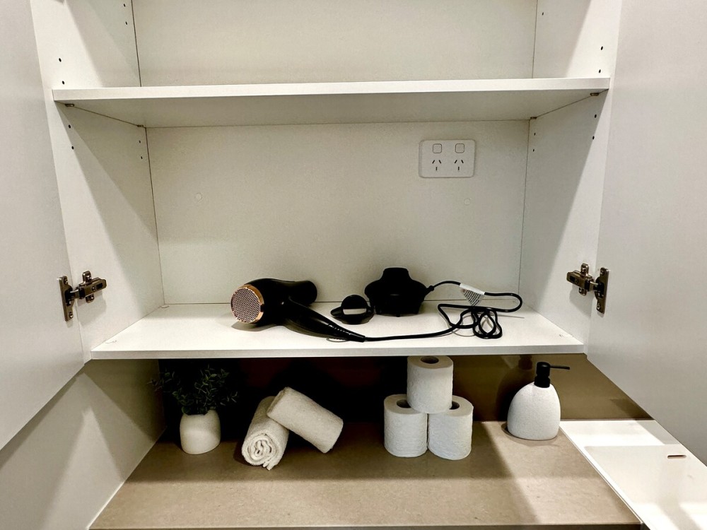CBD 1BR Retreat | Heated Pool & Gym — photo 23