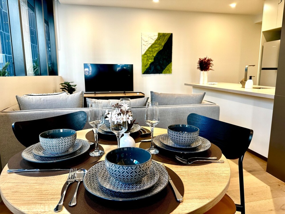 CBD 1BR Retreat | Heated Pool & Gym — photo 15