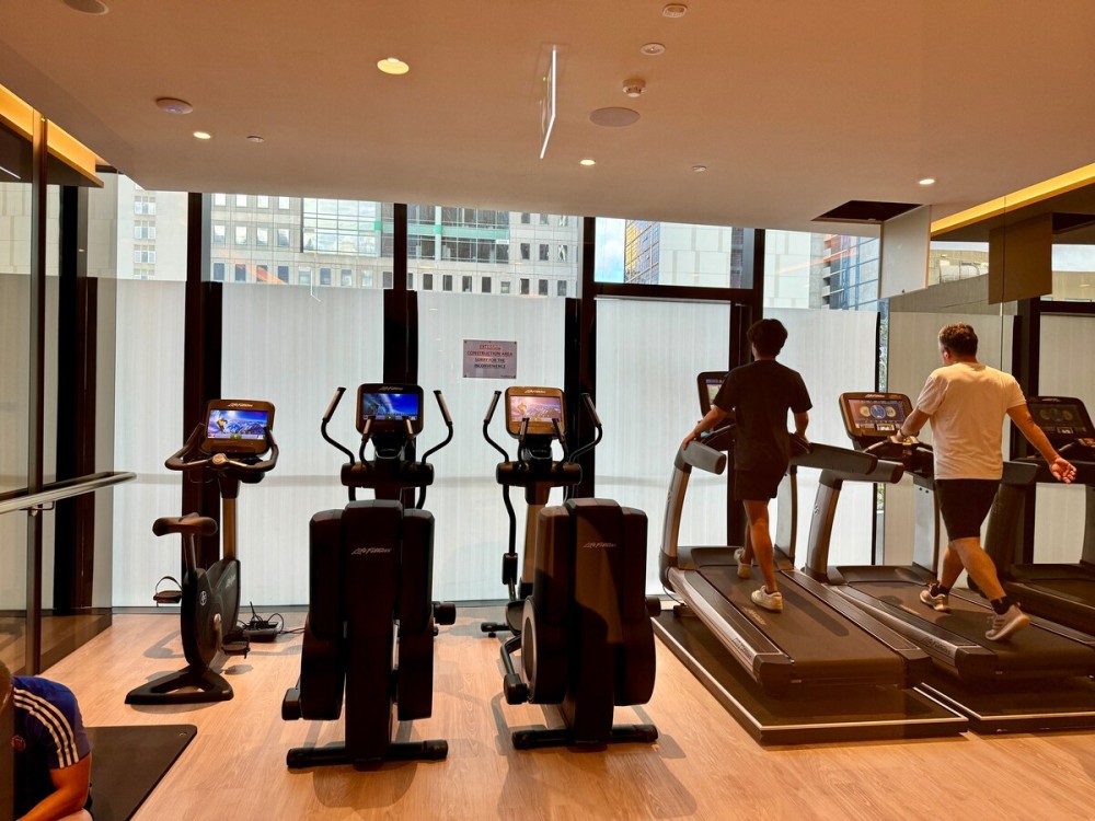 CBD 1BR Retreat | Heated Pool & Gym — photo 36