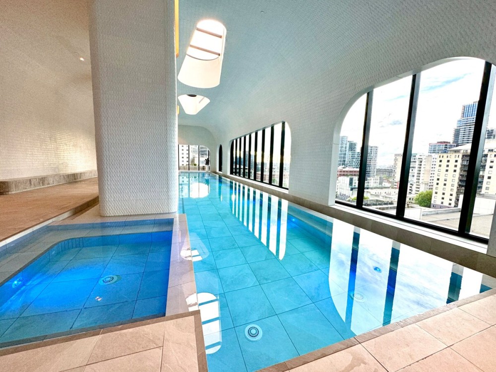 CBD 1BR Retreat | Heated Pool & Gym — photo 28