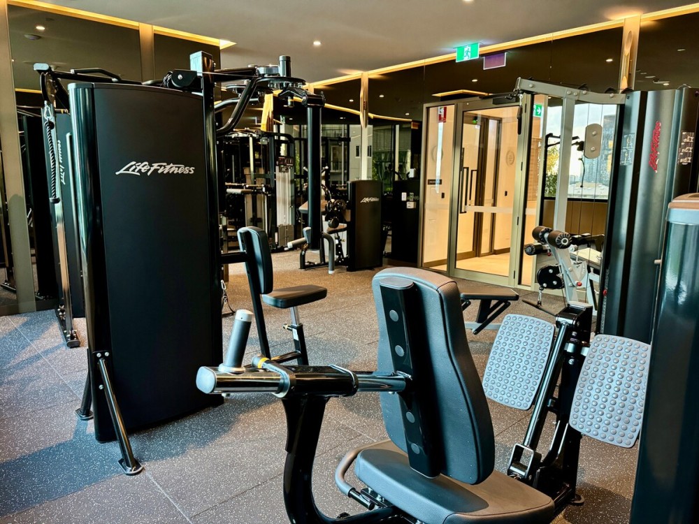 CBD 1BR Retreat | Heated Pool & Gym — photo 34