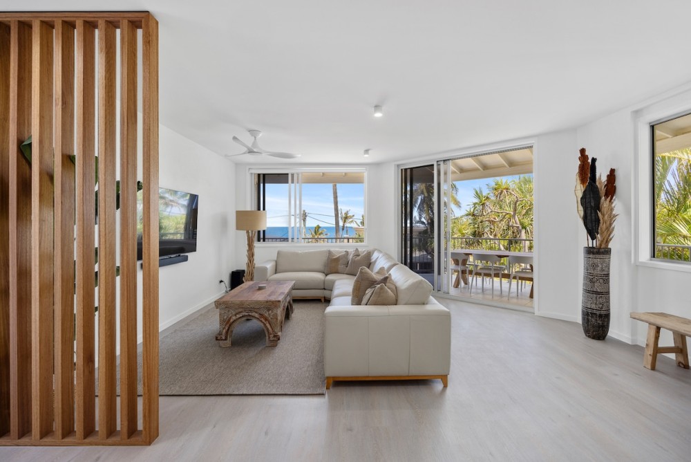 Luxe Beachside Apartment - Heated Pool - SeaViews — photo 4