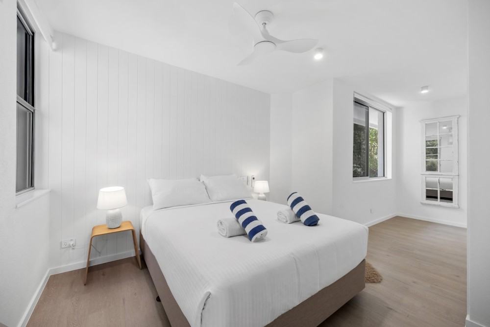 Luxe Beachside Apartment - Heated Pool - SeaViews — photo 9
