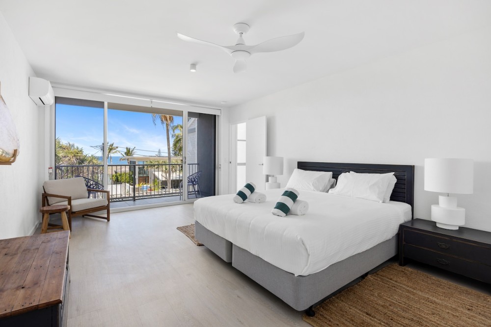 Luxe Beachside Apartment - Heated Pool - SeaViews — photo 8